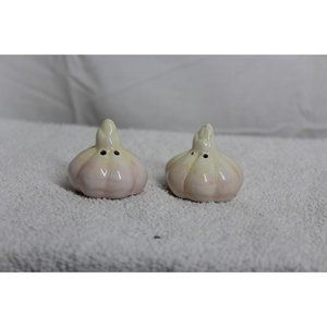 Salt and Pepper Shakers - Garlic Bulbs